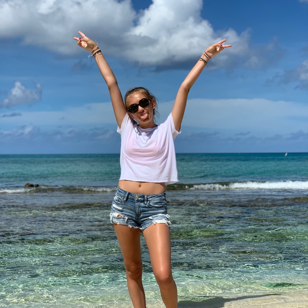 Meet your Posher, Emily